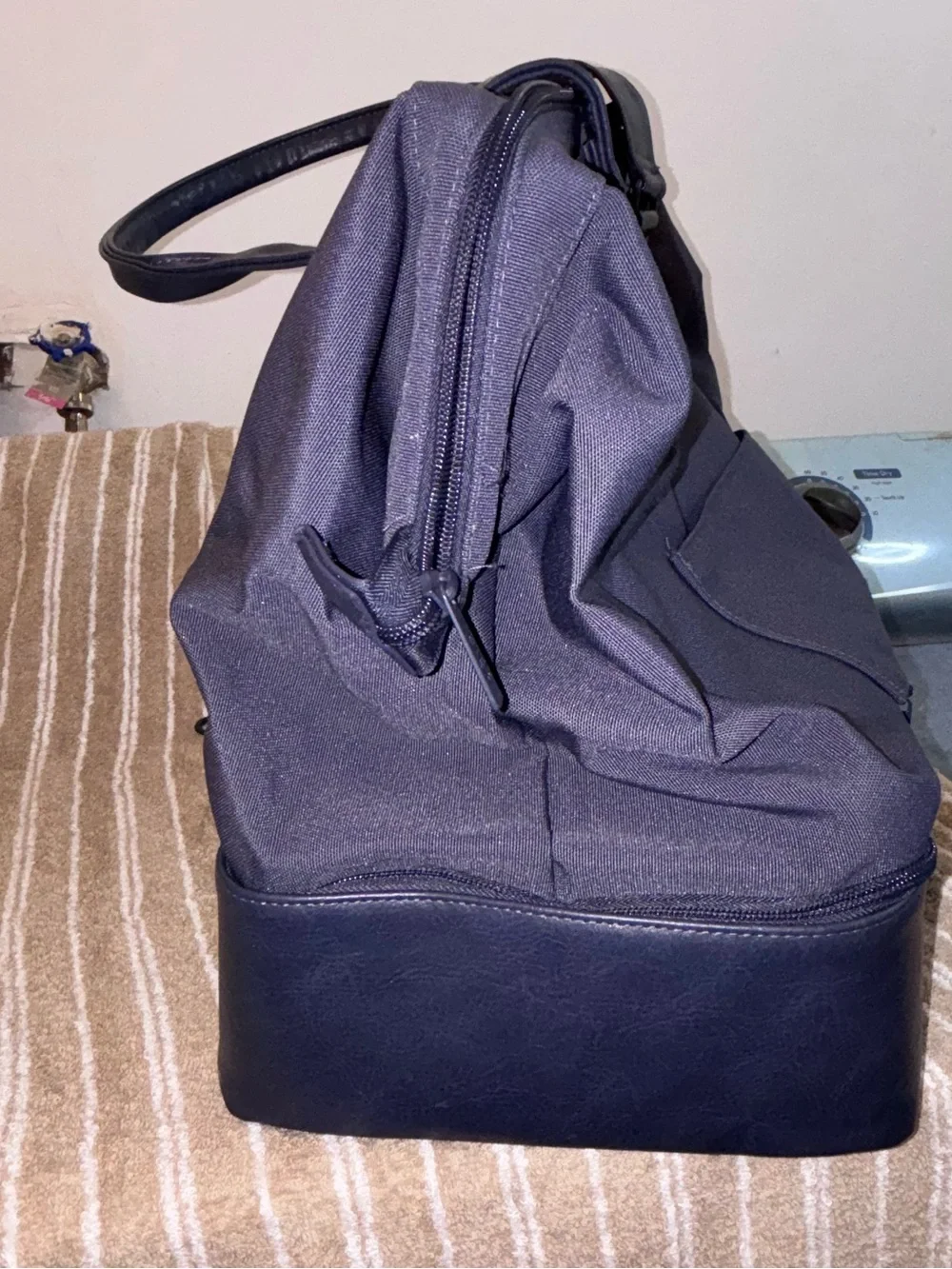 BEIS original navy weekender
